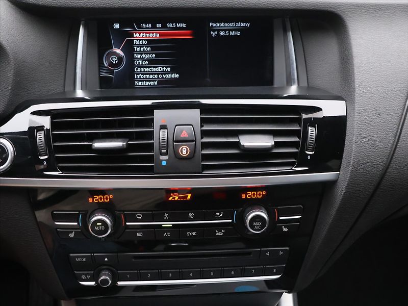 BMW X4 3,0 35xD 230kW CZ M-paket DPH - fotka 24 z 36
