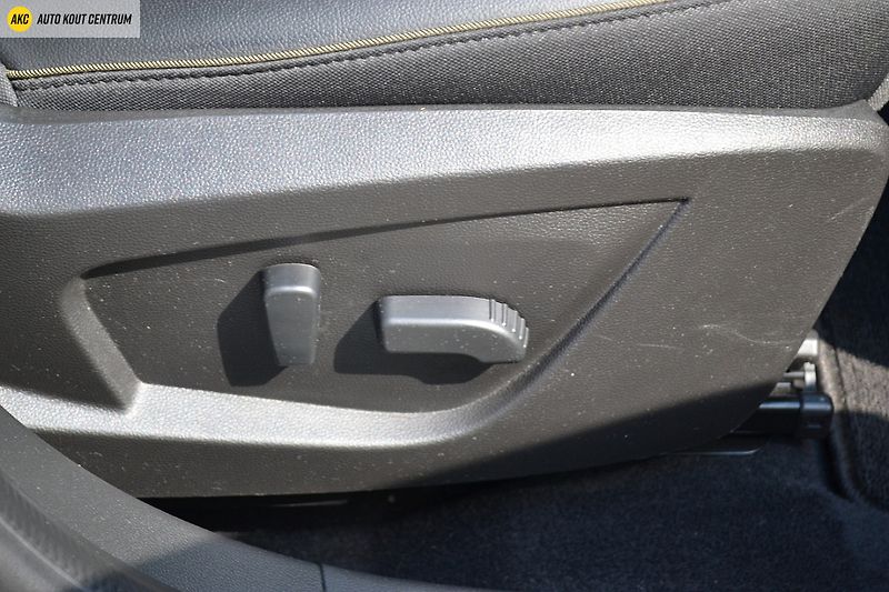 Renault Arkana Techno mild hybrid 140 EDC - fotka 12 z 47