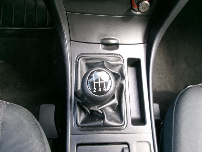 Mazda 3 (2007) 1,3i KLIMA BT NAVI - fotka 16 z 24