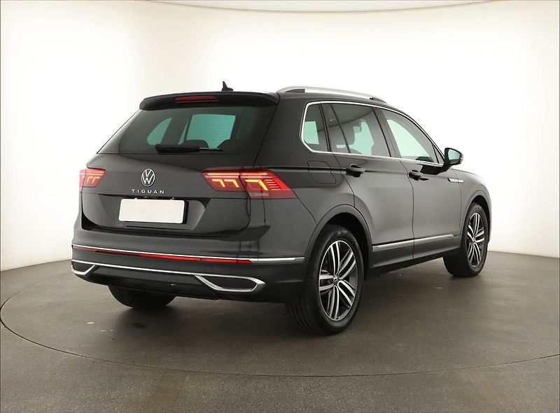 Volkswagen Tiguan (2021) Elegance 1.5 TSI - fotka 5 z 18