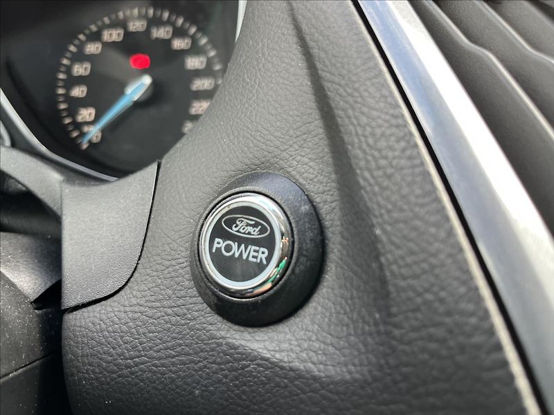Ford Focus 1,6 TDCi KLIMA ROZVODY SERVIS - fotka 24 z 38