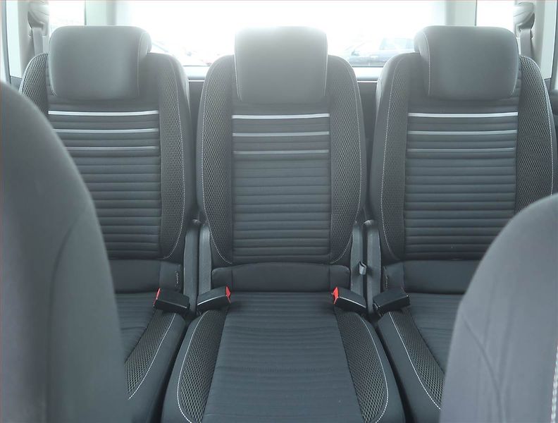 Volkswagen Touran (2014) Cross 1.6 TDI, Tempomat - fotka 10 z 15