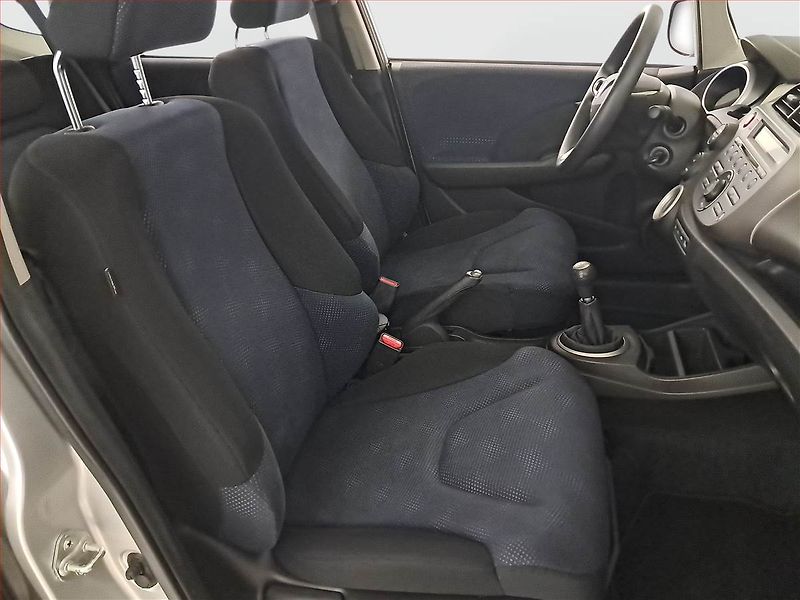 Honda Jazz (2008) 1.4 i-VTEC, nová STK - fotka 9 z 15