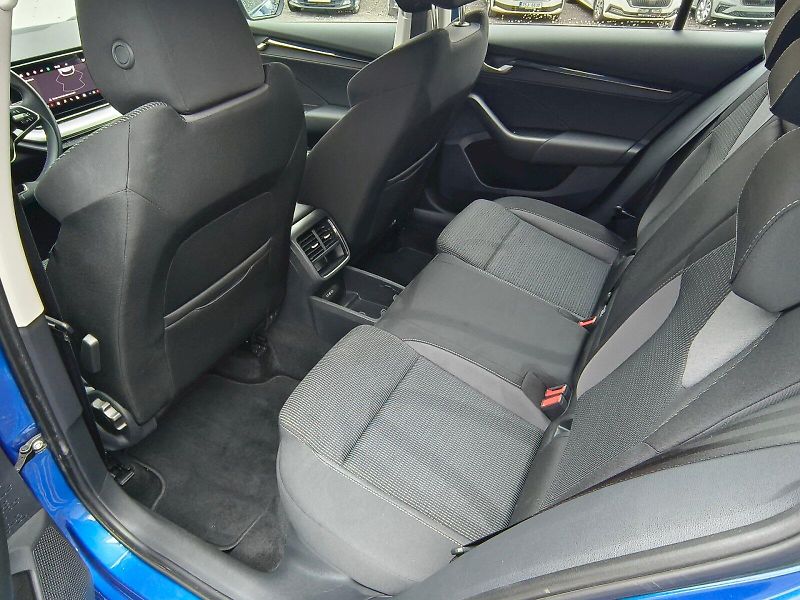 Škoda Octavia (2024) OCT.COMBI SELECTION 2,0 TDI 85 - fotka 15 z 36
