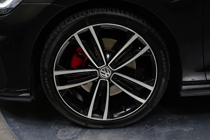 Volkswagen Golf - fotka 10 z 27
