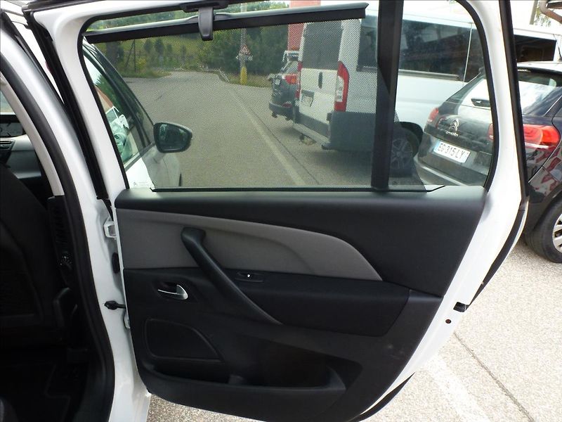 Citroën Grand C4 Picasso 1,2 PureTech 130HP Turbo 6MAN - fotka 28 z 51