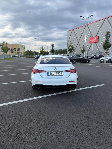 Mercedes-Benz Třídy C (2022) TOP VÝBAVA! AMG VÝFUKY - fotka 3 z 8