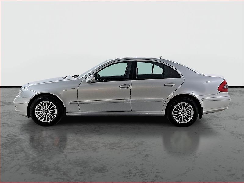 Mercedes-Benz Třídy E (2007) E 200 Kompressor, Automat - fotka 3 z 20