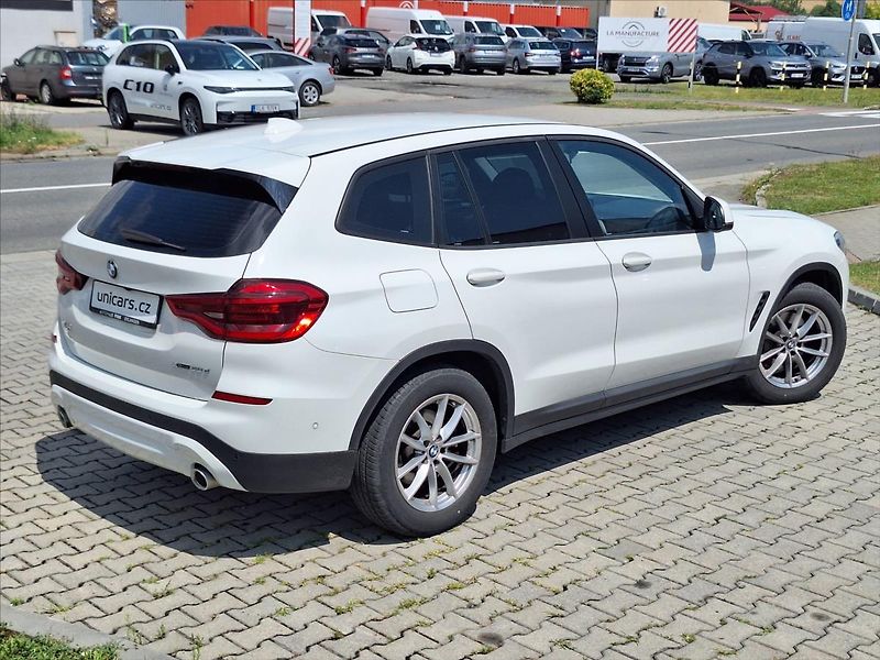 BMW X3 3,0 D  XDrive HeadUp+tažné - fotka 4 z 13