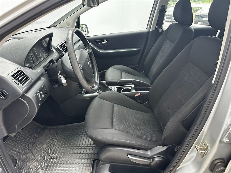 Mercedes-Benz Třídy A 1,5 i 70KW-A 160 KLIMA-SERVIS! - fotka 9 z 32