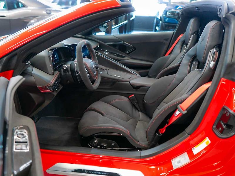 Chevrolet Corvette (2024) 6.2 Stingray C8 3LT Z51 - fotka 16 z 40
