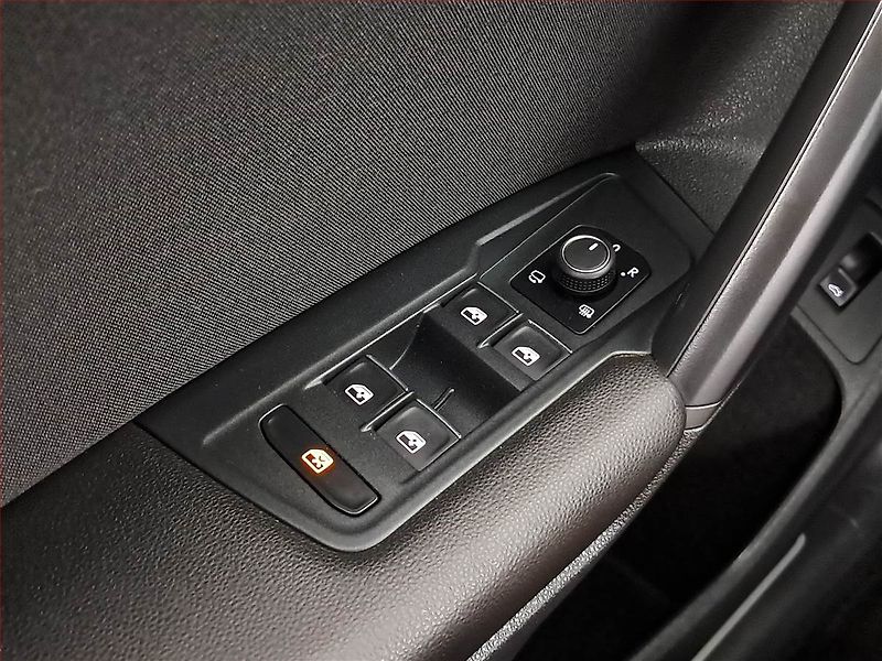 Volkswagen Tiguan (2020) 2.0 BiTDI - fotka 22 z 24