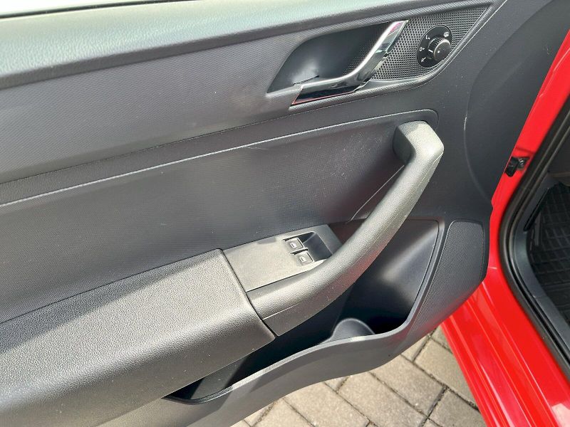 Škoda Rapid (2014) 1,6TDI 66KW AMBITION FRESH - fotka 14 z 22