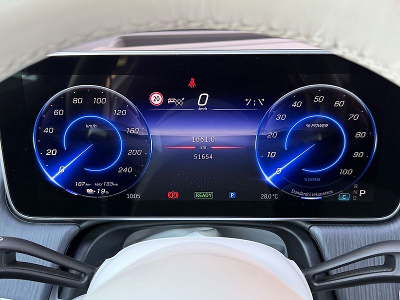 Mercedes-Benz EQE 500 AMG 4MATIC SUV - fotka 18 z 39
