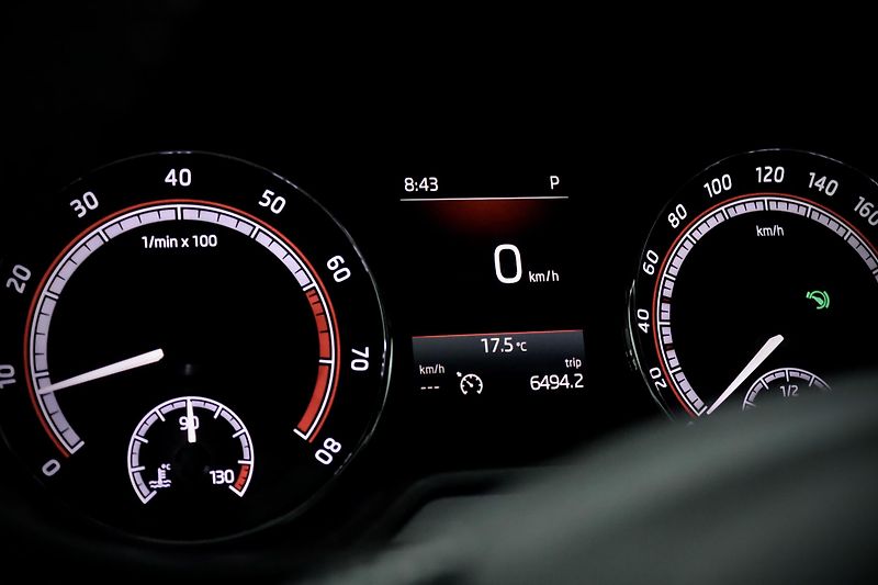 Škoda Octavia 3 FL 2.0 TSI 180 kW DSG RS - fotka 24 z 36