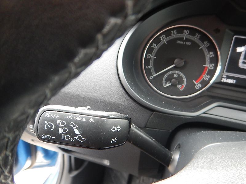 Škoda Octavia III 1.6 TDI, ČR, KLIMA - fotka 21 z 28