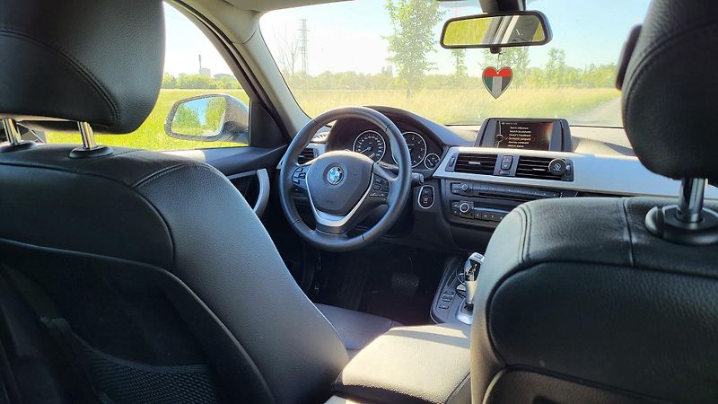 BMW Řada 3  320D XDRIVE   1MAJITEL ČR - fotka 24 z 37