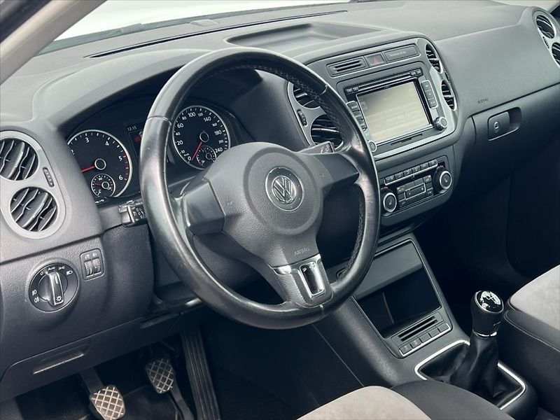 Volkswagen Tiguan 2,0 TDi 103kW SPORT&STYLE - fotka 6 z 22