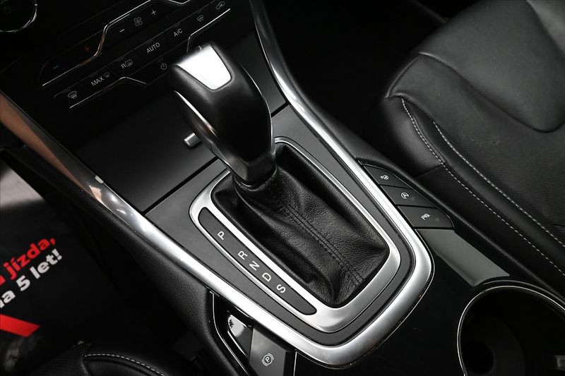 Ford S-MAX 2,0 TDCi 132 kW TITANIUM Záruk - fotka 21 z 29