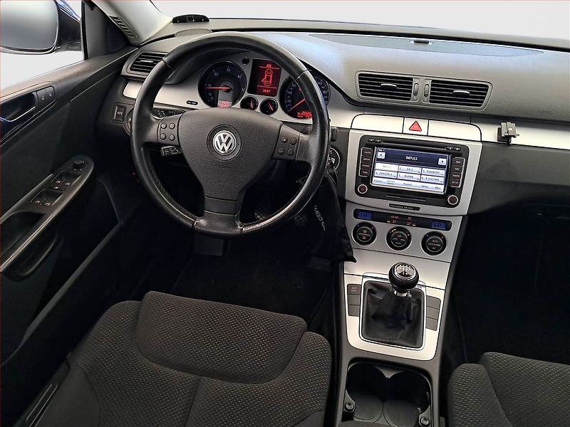 Volkswagen Passat (2008) 1.9 TDI, jezdí výborně - fotka 7 z 15