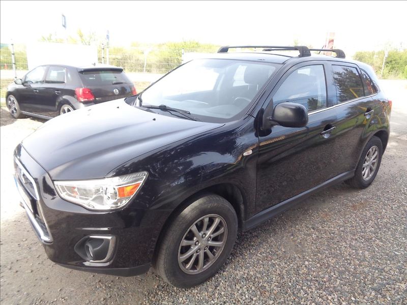 Mitsubishi ASX 1,6 - fotka 3 z 15