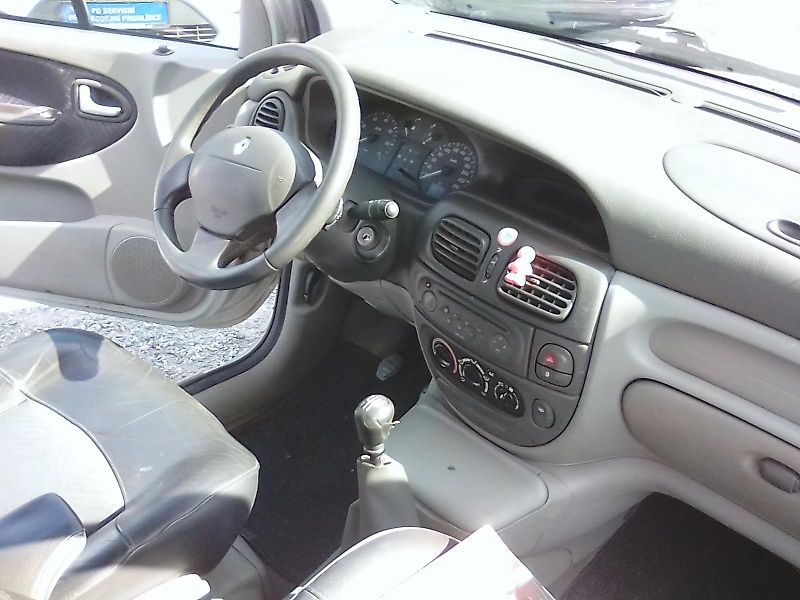Renault Scénic (2002) 1.9 Dci Expression, jede dobře - fotka 16 z 30