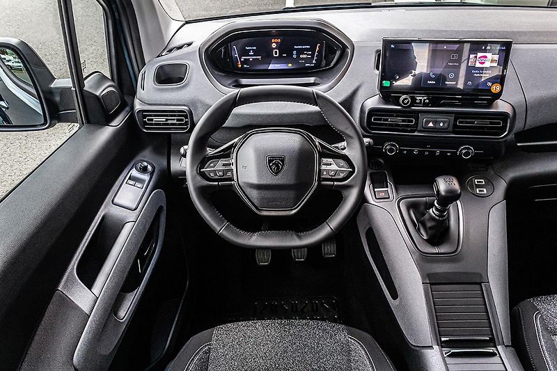 Peugeot Rifter (2025) 1,5 LONG ALLURE BlueHDi 130 S& - fotka 9 z 15