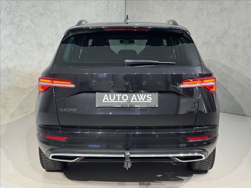 Škoda Karoq 2,0 TDi  DSG 4x4 Sportline LED - fotka 8 z 44