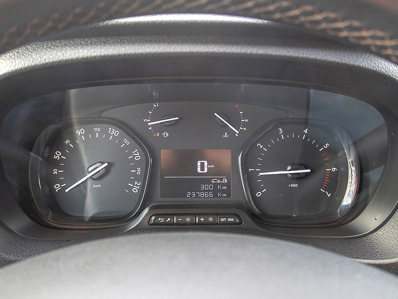 Citroën SpaceTourer (2020) 5x dv 9sed - ROZVODY - fotka 23 z 49