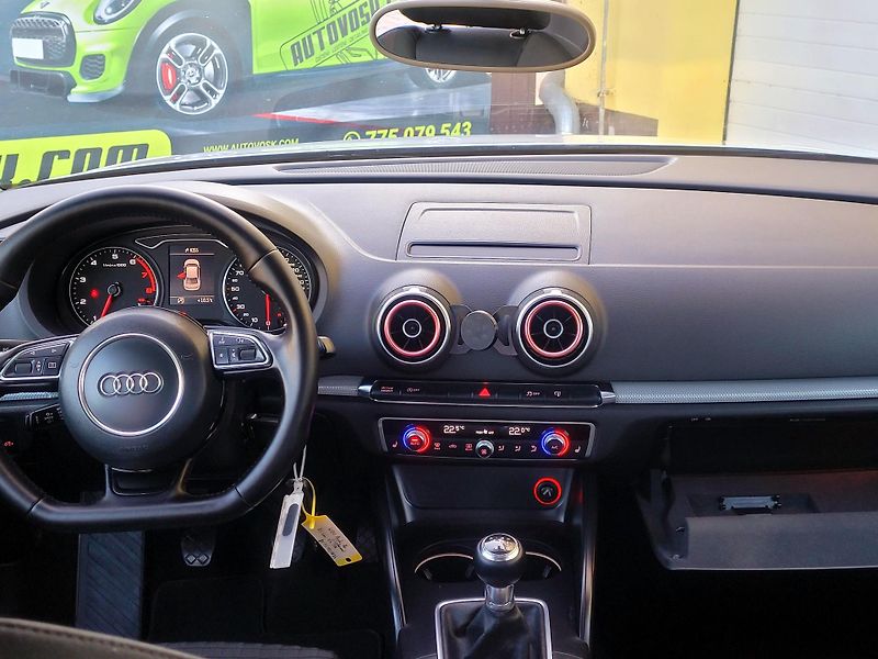 Audi A3 TFSi 103kW Limo,FULL LED - fotka 32 z 44