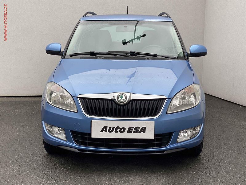 Škoda Fabia (2012) 1.2 TSi, ČR, AC - fotka 2 z 16