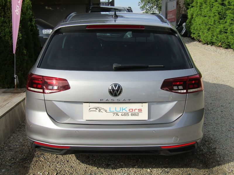 Volkswagen Passat (2021) 2.0 TDI 110kW DSG ACC - fotka 12 z 46