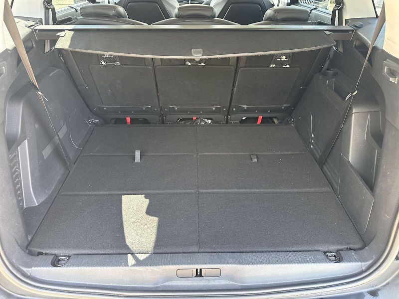 Peugeot 5008 (2017) 2.0 TDI - fotka 26 z 31