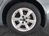 Audi A4 (2011) 2.0 TDI, Xenony, Tempomat - náhled 15