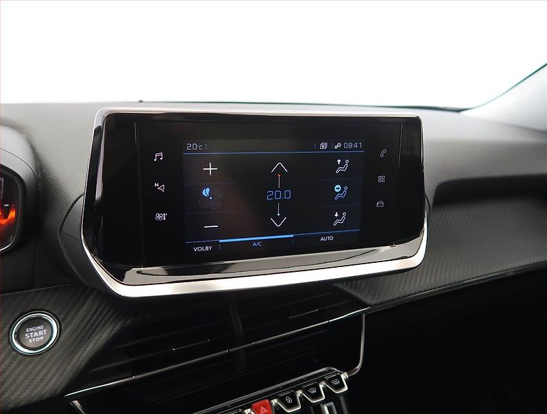 Peugeot 2008 (2022) Allure 1.2 PureTech, Automat - fotka 16 z 25