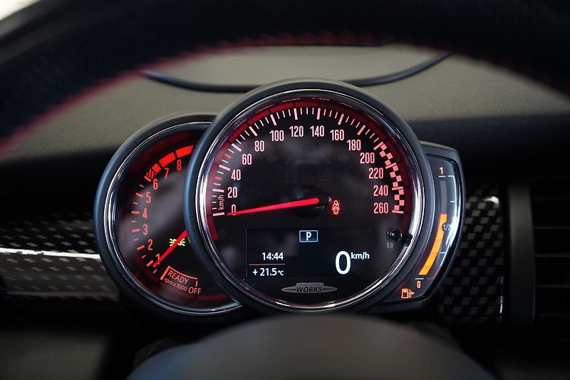 Mini Cooper JCW Cabrio, ACC, H/K, HUD - fotka 23 z 43