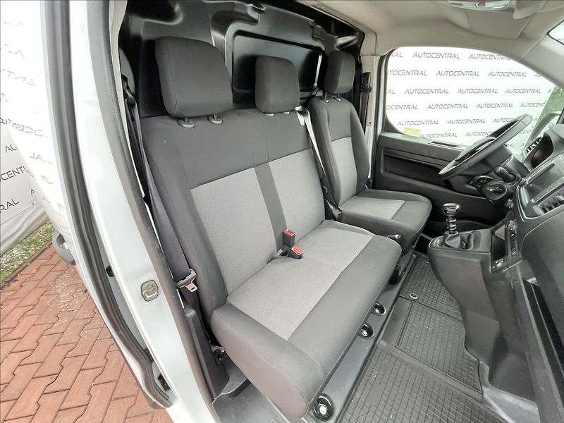 Opel Vivaro 1,5 CDTi,88kW,L1,serv.hist.,DP - fotka 21 z 21