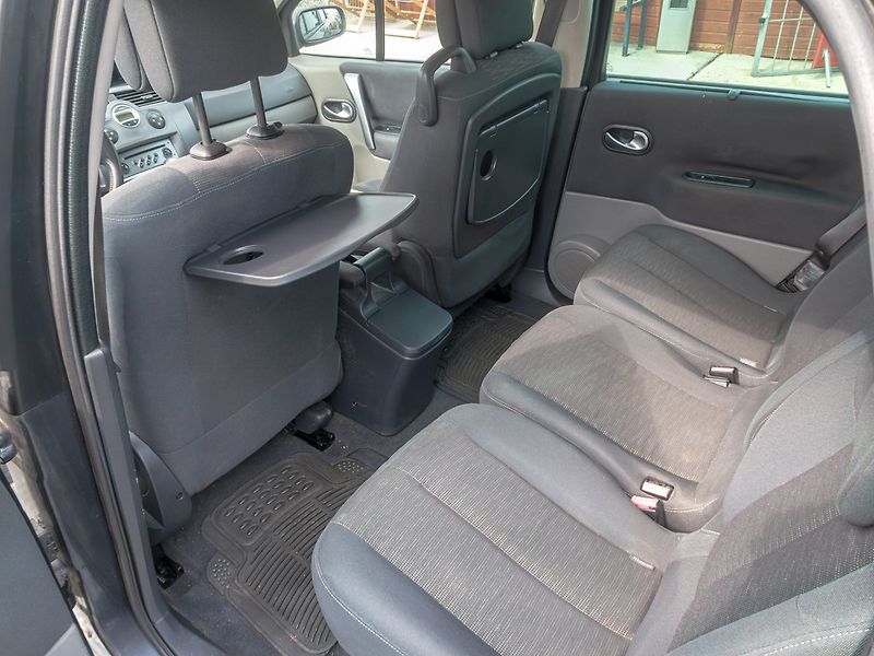 Renault Scénic (2006) 1.6i 82KW – PO ROZVODECH - fotka 26 z 38