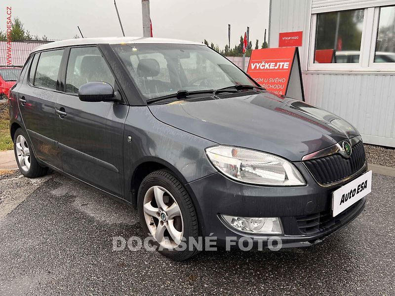 Škoda Fabia (2012) 1.2TSi, AC - fotka 1 z 3