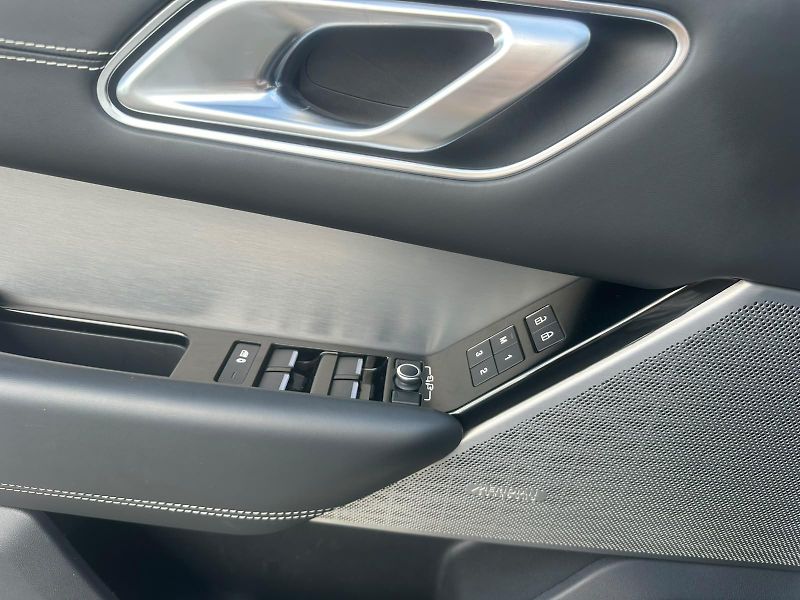 Land Rover Range Rover Velar (2021) 3.0D300, 4X4, 221KW, RDYNAMIC - fotka 25 z 35