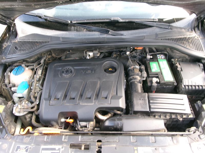 Škoda Yeti (2010) 2,0TDI 4x4 AC BT TEMP VÝHŘEV - fotka 28 z 29