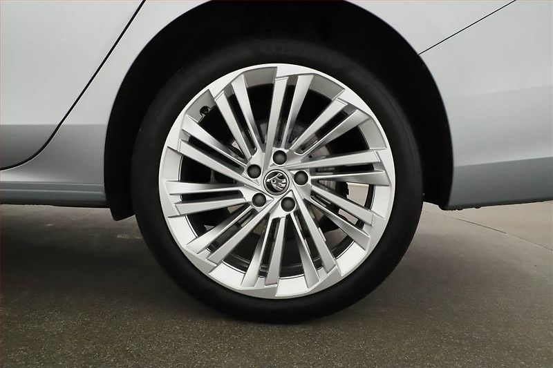 Škoda Superb (2025) 2.0 TDI, L&K, Head Up, Navigac - fotka 12 z 31