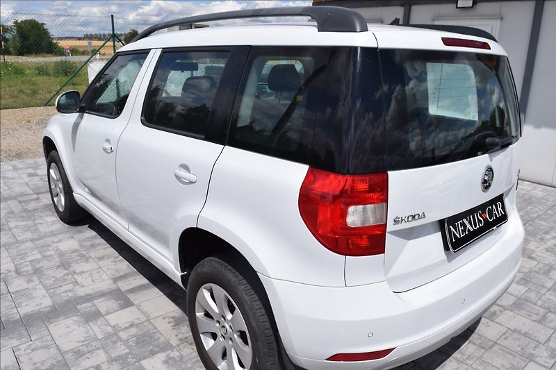 Škoda Yeti 1,2 TSI 77KW NÍZKÉ KM NOVÁ STK - fotka 7 z 46