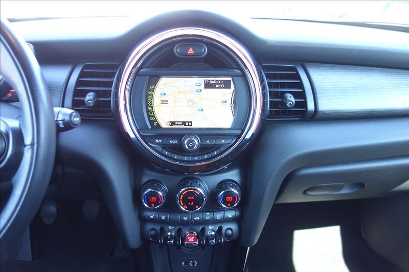 Mini Cooper 1,5 i 100KW, LED, 54TIS.KM. - fotka 21 z 38