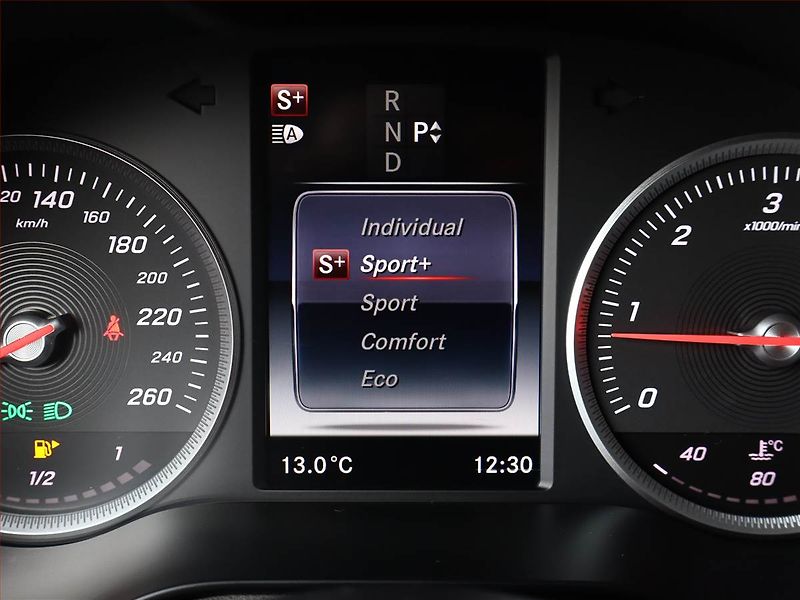 Mercedes-Benz GLC (2016) 220 d 4MATIC, 4X4 - fotka 16 z 22