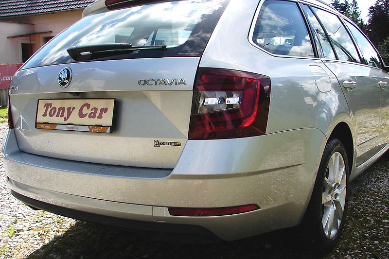 Škoda Octavia 2.0 TDi DSG LED NAVI ČR-ZADÁNO - fotka 38 z 43