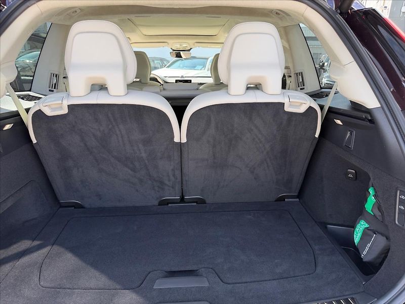 Volvo XC90 (2026) 2,0 XC90T8 Ultra Bright 7070 - fotka 11 z 13