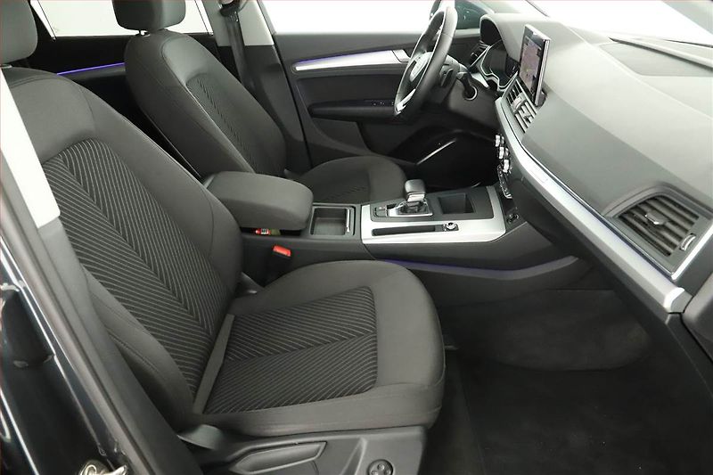 Audi Q5 (2022) 40 TDI - fotka 7 z 18