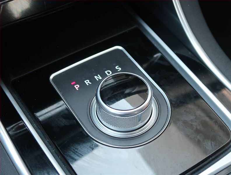 Jaguar XF (2017) E-Performance, Automat, Kůže - fotka 12 z 18