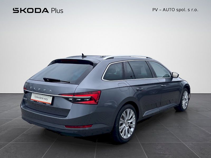 Škoda Superb (2022) 2.0 TDI 147kW DSG Style Plus c - fotka 2 z 35
